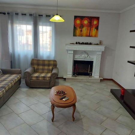 شقة Manka' S Place تيرانا المظهر الخارجي الصورة